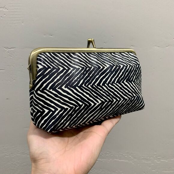 Handmade Genuine Calfskin Kisslock Clutch/Cosmetic bag/Phone Case/Crossbody - Picture 4 of 14